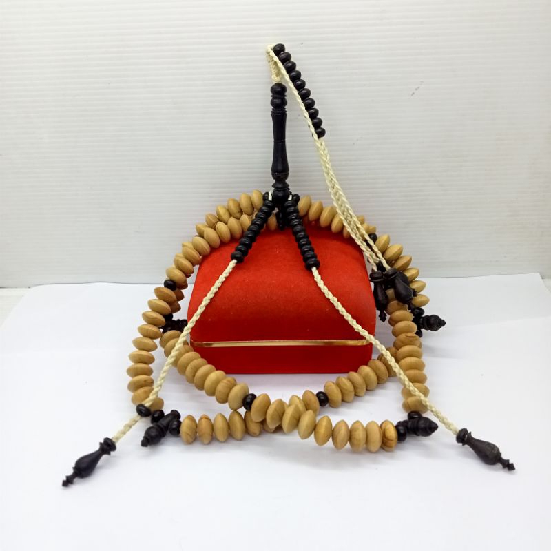 tasbih tijani kayu cendana wangi kombinasi kelor hitam A204