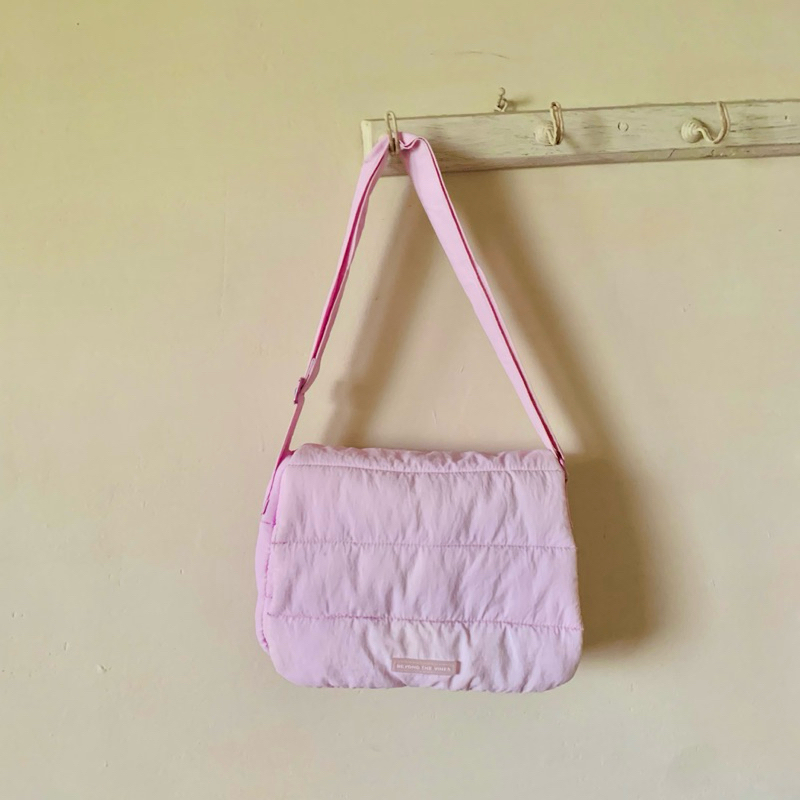 BTV Beyond The Vines Poofy Bag preloved