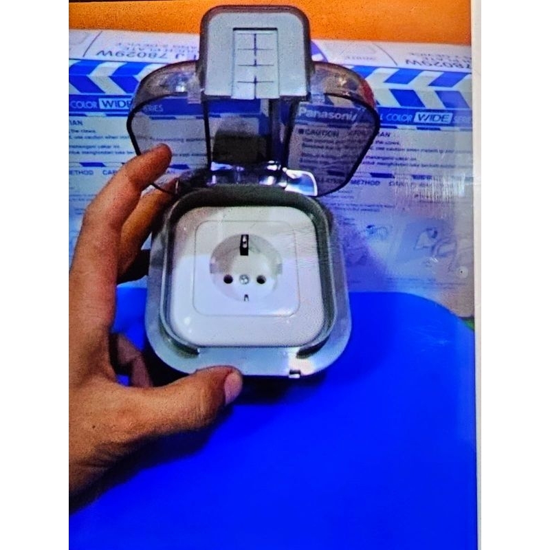 PANASONIC STOP KONTAK NON CP +TUTUP/STOP CP +TUTUP