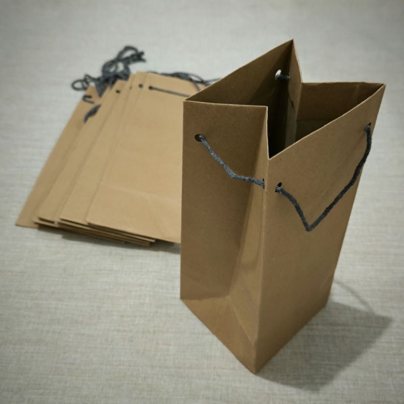 

Paper Bag 10x10x25 cm 125 gsm
