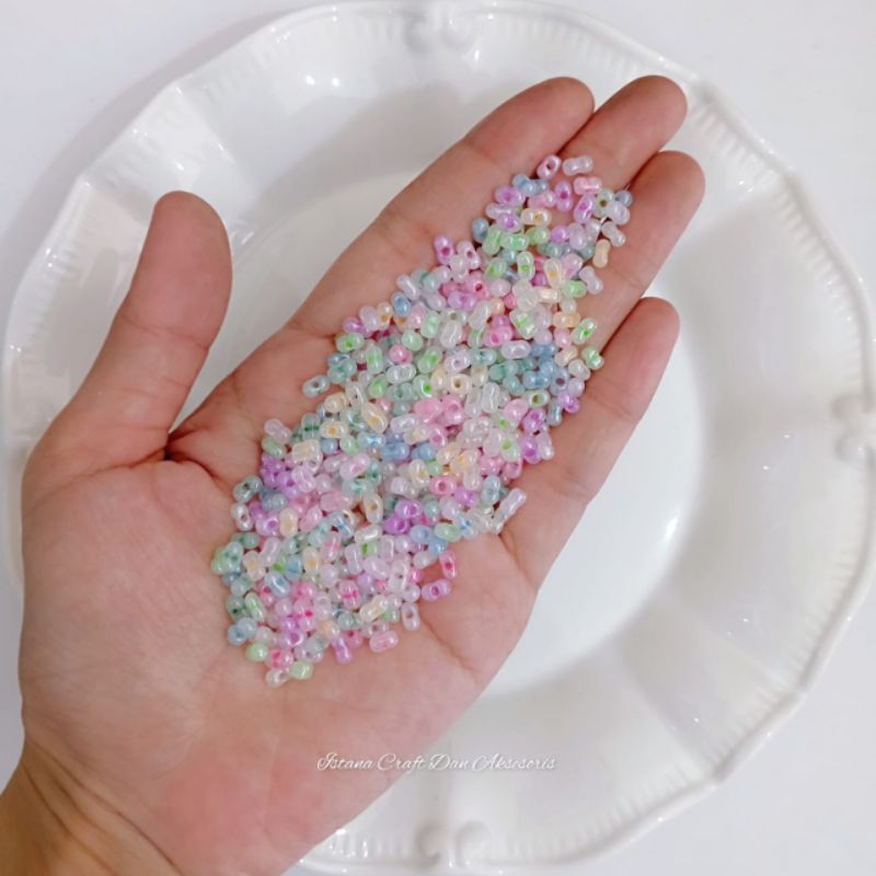 Manik / Mote Pasir Kacang Pastel Mengkilap