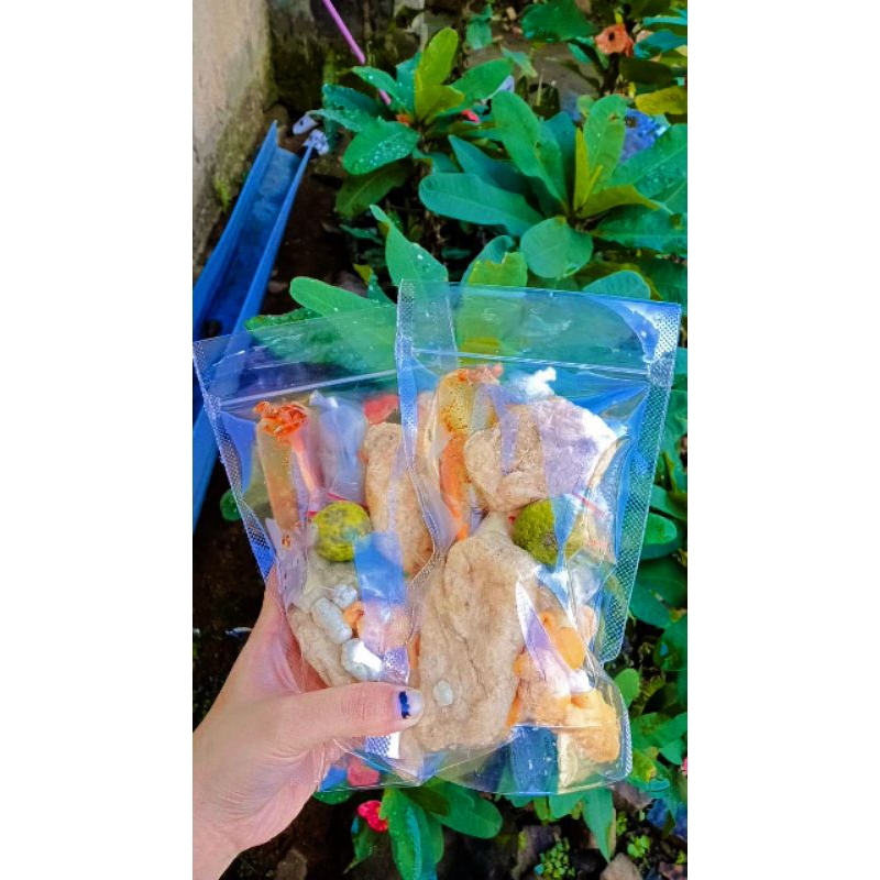 

boci ( baso aci ) kenyal dan enak,isi banyak harga murah