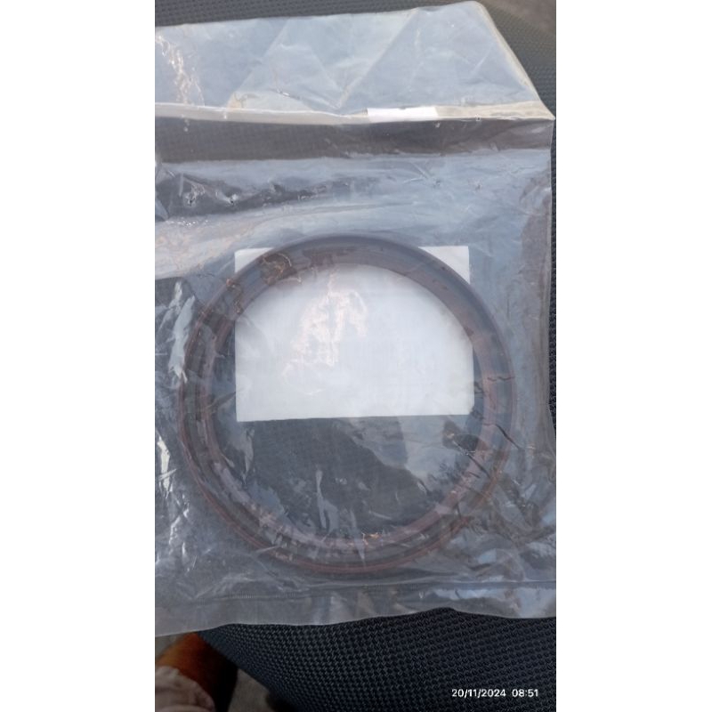 seal-askruk-belakang-hyundai-arya-grace