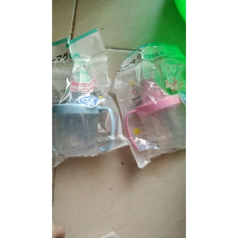 Gelas isap balita 200ml bahan plastik 1pc cangkir mug minum