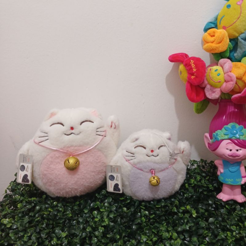 Boneka Kucing Hoki Lonceng