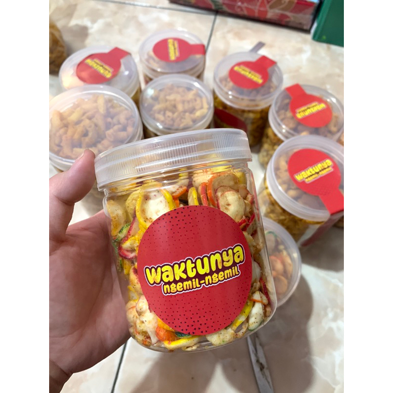 

Kerupuk Seblak Ngemil-Ngemil 150gr