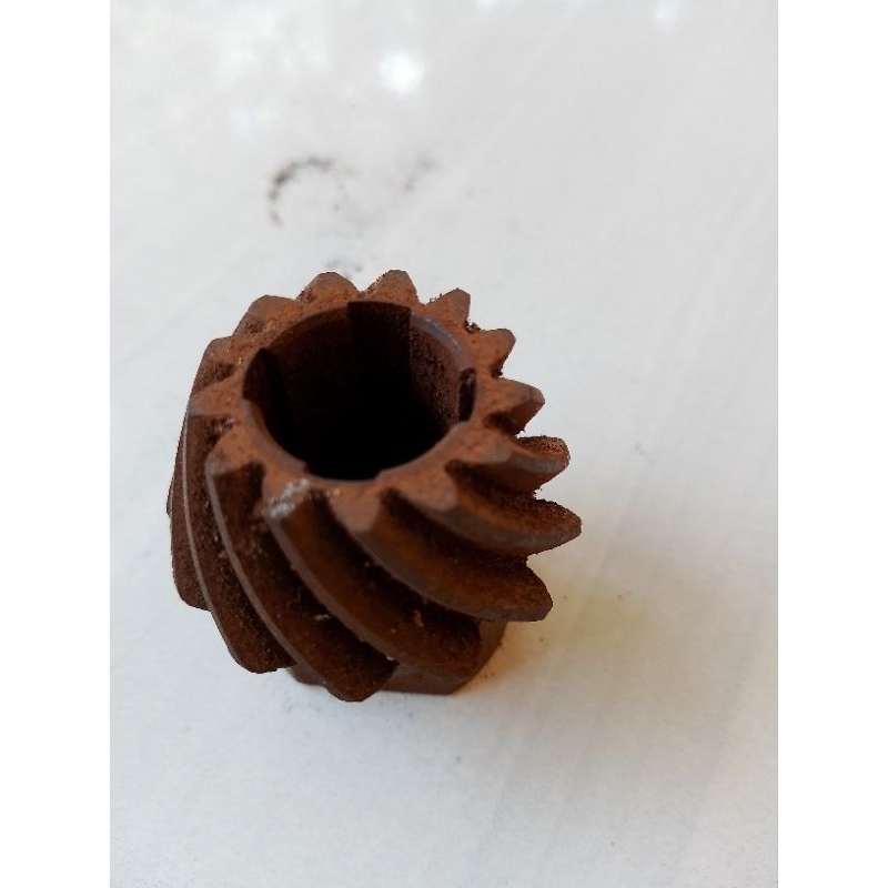 Pinion gearbox / dinamo kincir tambak tipe futi