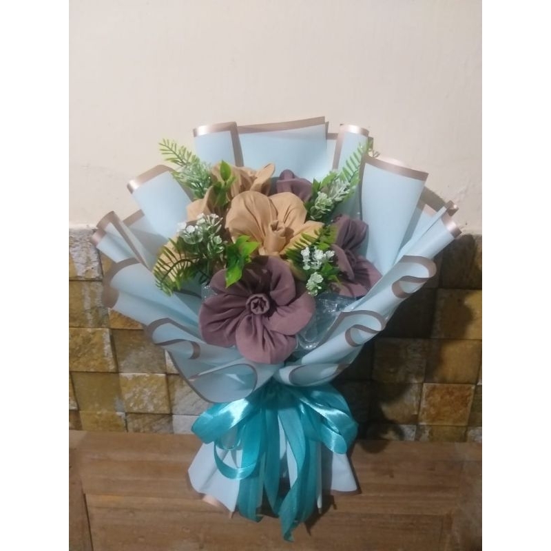 Buket dengan 2 Hijab| buket hijab | buket hadiah | hadiah | Wisuda | kado hari guru