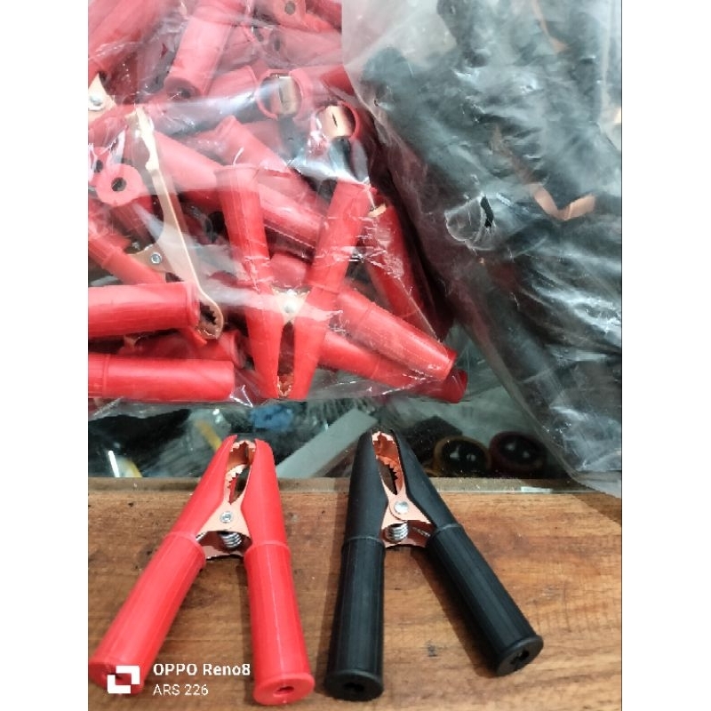

Clip AT 0020 Copper Panjang 8CM Merah Hitam