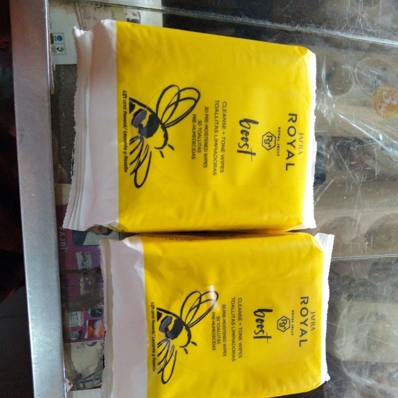 JAFRA royal boost cleanser+ tone wipes