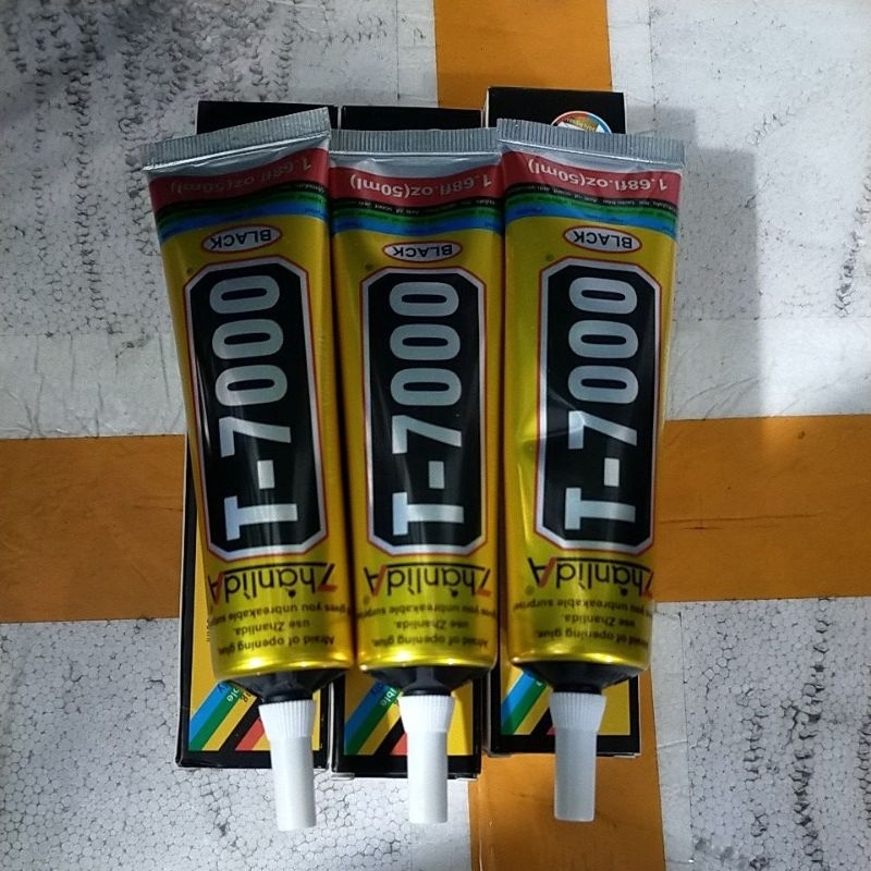 

Lem lcd touchscreen T7000 50ML hitam lem lcd t7000