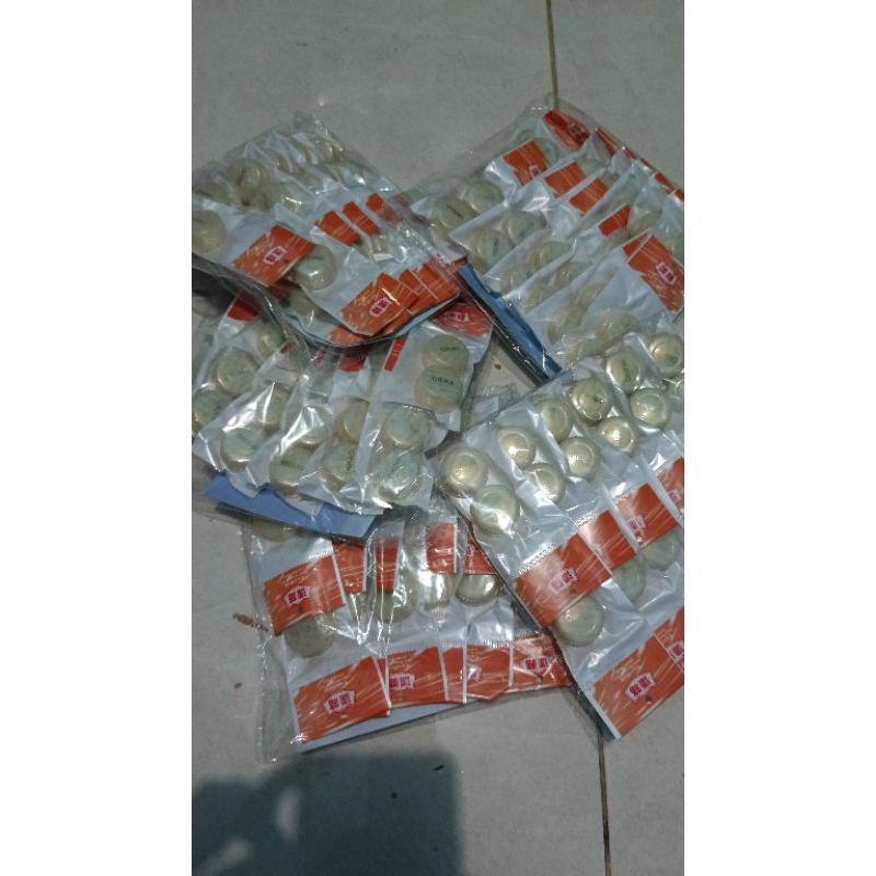 Cream Yanko Basic new 24 pcs