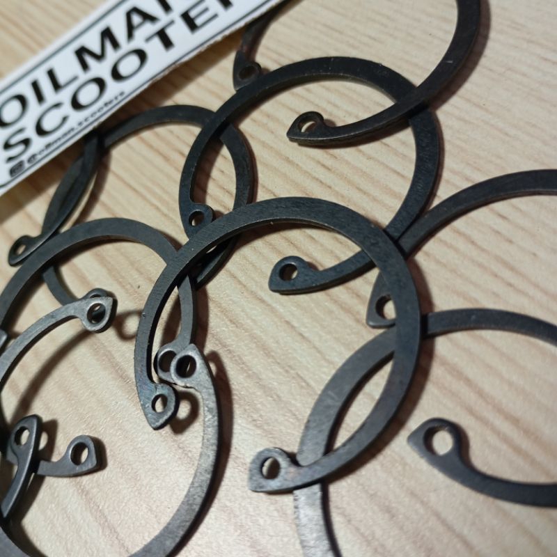 SNAPRING TROMOL DEPAN VESPA PX