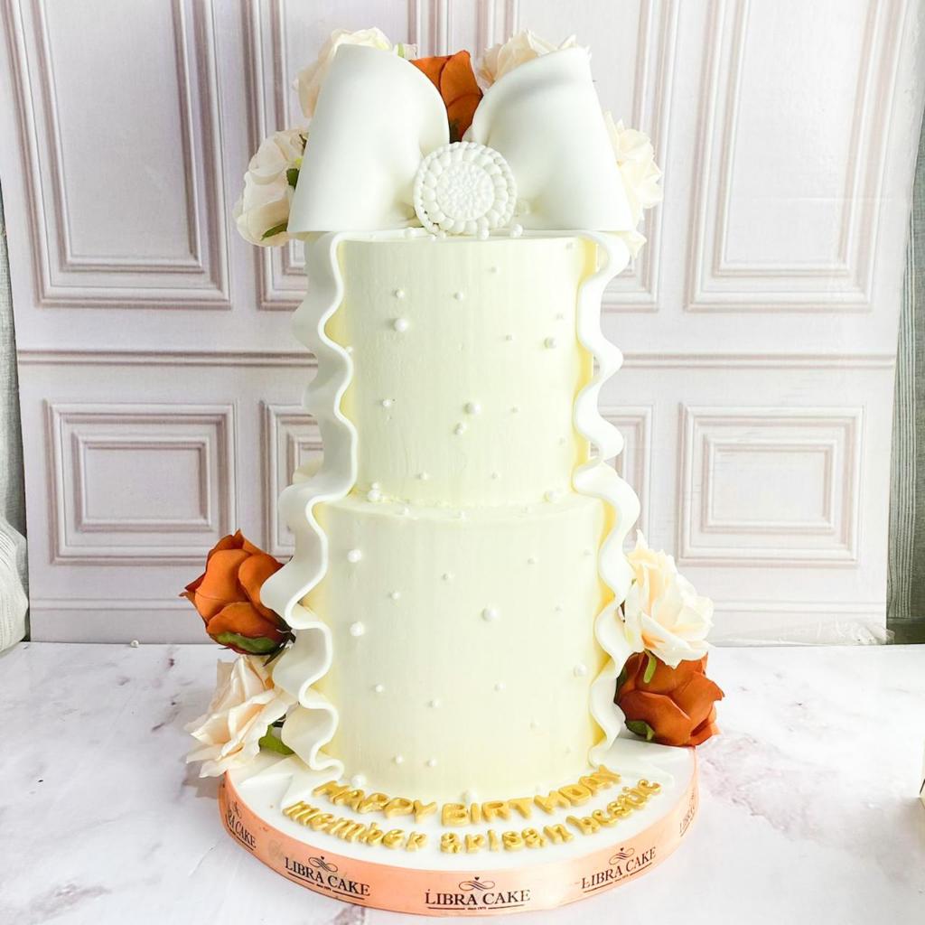

Kue Ulang Tahun/Birthday Cake/Kue Ultah Tema Pita/Kue Birthday Jakarta/Pita cake/ Cake Birthday