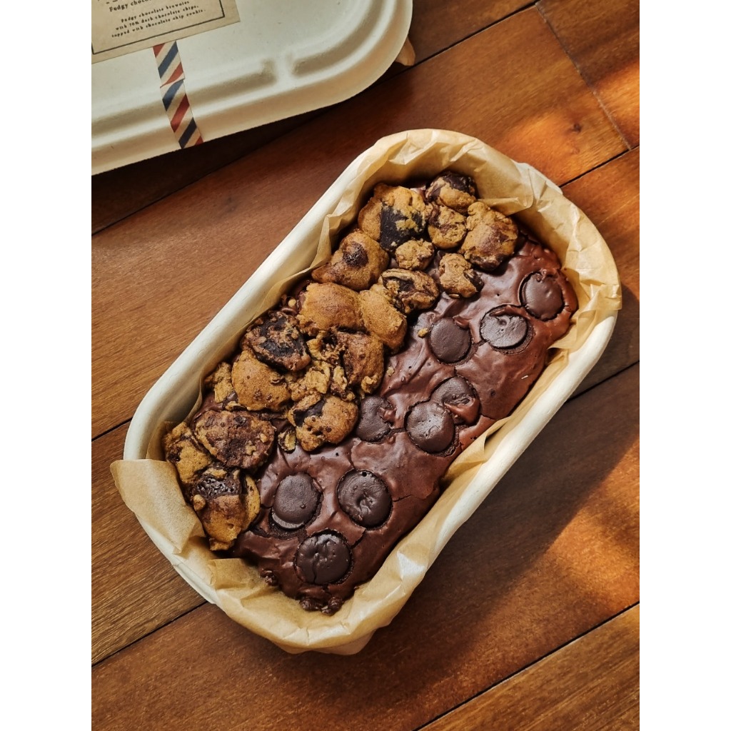 

Tacit Agreement – Fudgy Brownies with 70% dark chocolate couverture - Treatie Cookies