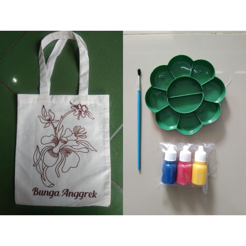 

Paket Lukis Totr Bag Batik 25x30cm Lengkap cat, kuas dan palet lukis