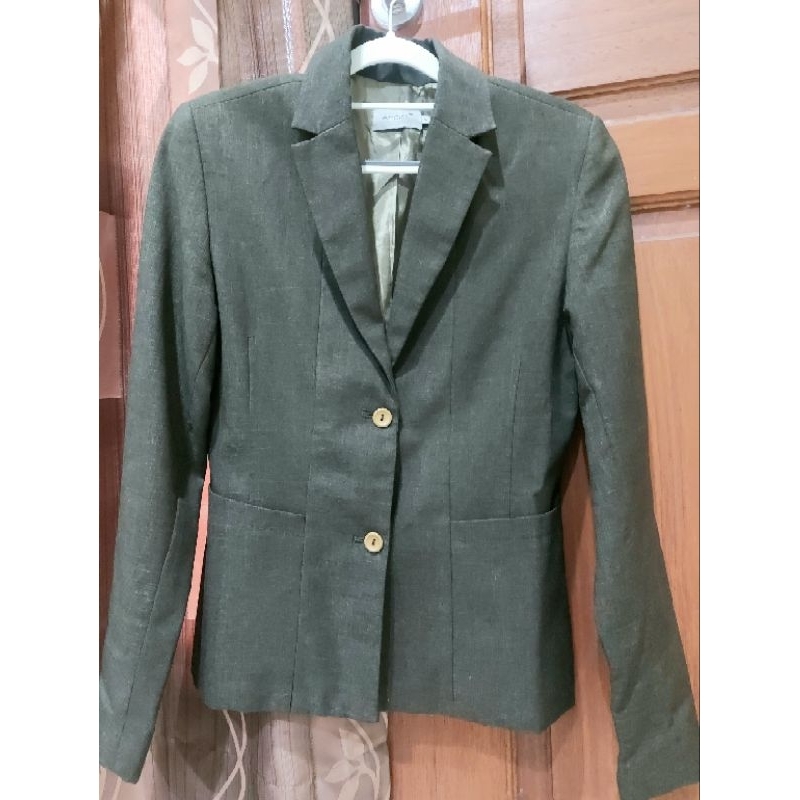 Blazer formal wanita The Executive Preloved