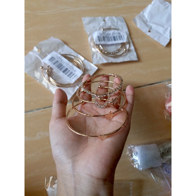 Set Gelang Gold 4 pcs - Set Perhiasan imitasi - Set Gelang imitasi alloy