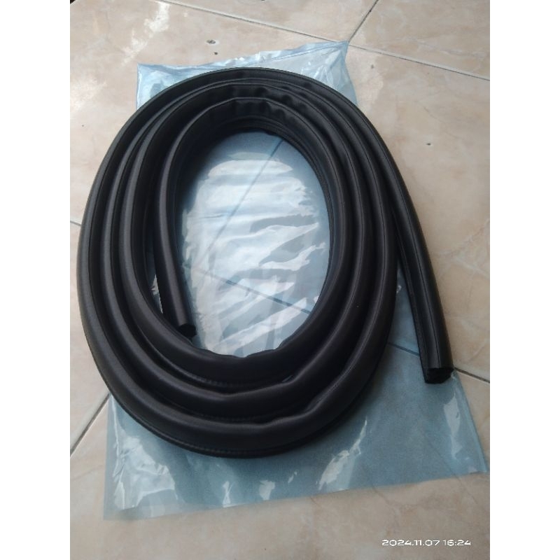 KARET BALON PEREDAM PINTU MOBIL HONDA JAZZ  ORIGINAL