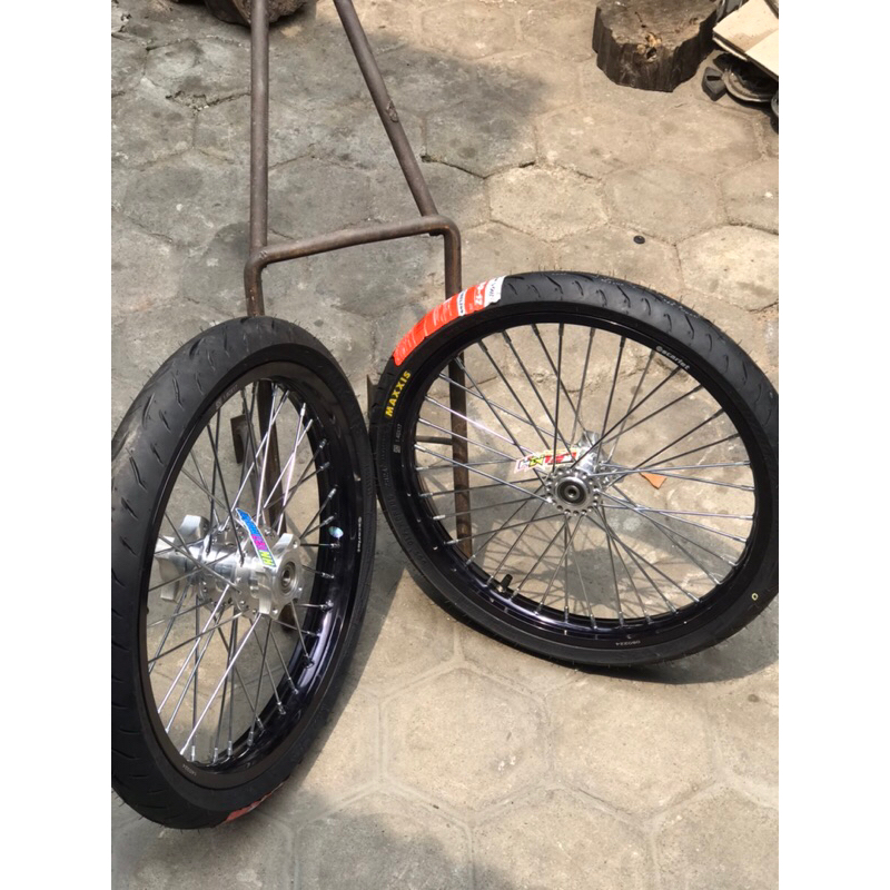 VELG SET PNP MX KING / VELG SET BAN TINGGAL PASANG PNP MX KING