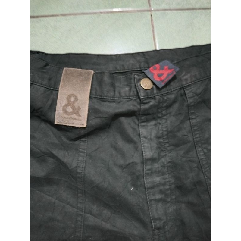 celana pendek dolce gabbana hitam