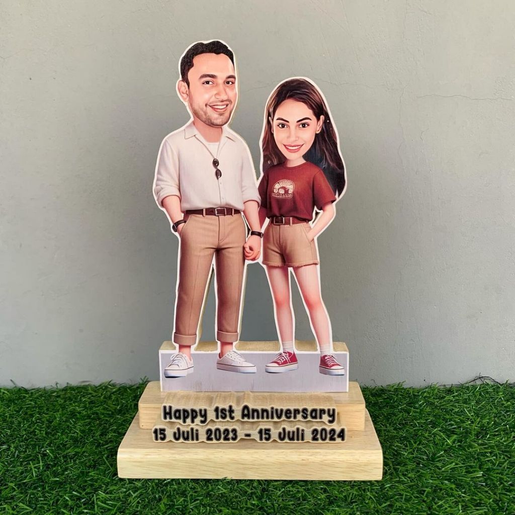 Hadiah Kado Karikatur Kayu Custom Wajah - 2 Wajah