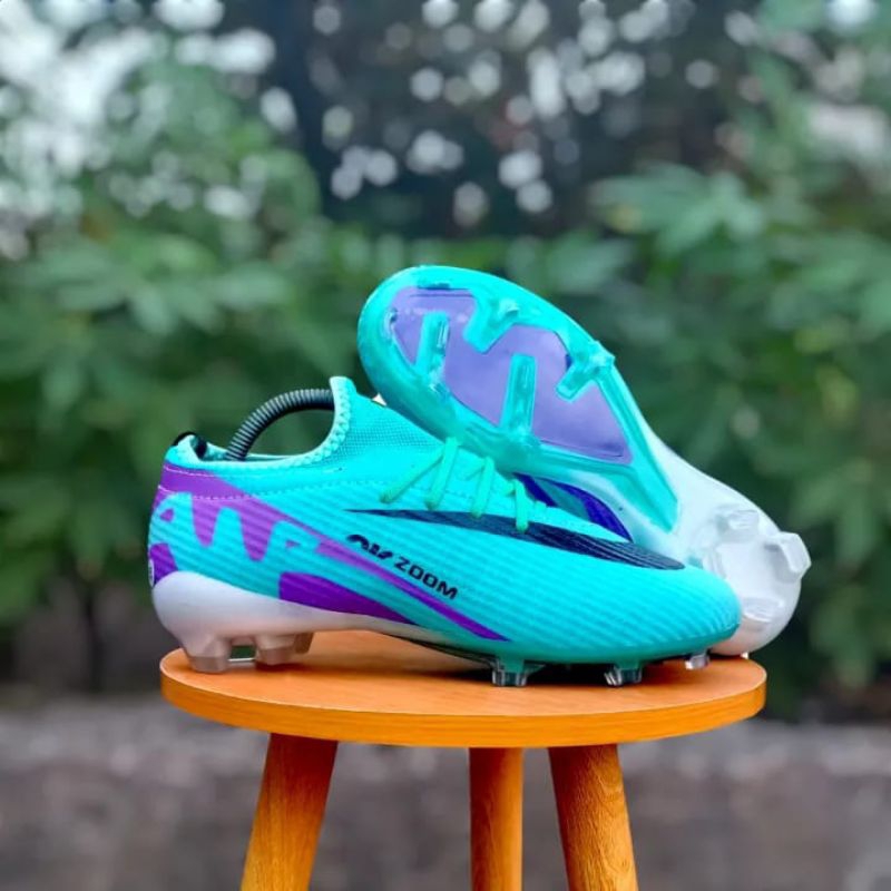 Sepatu bola laki-laki dewasa sepatu bola