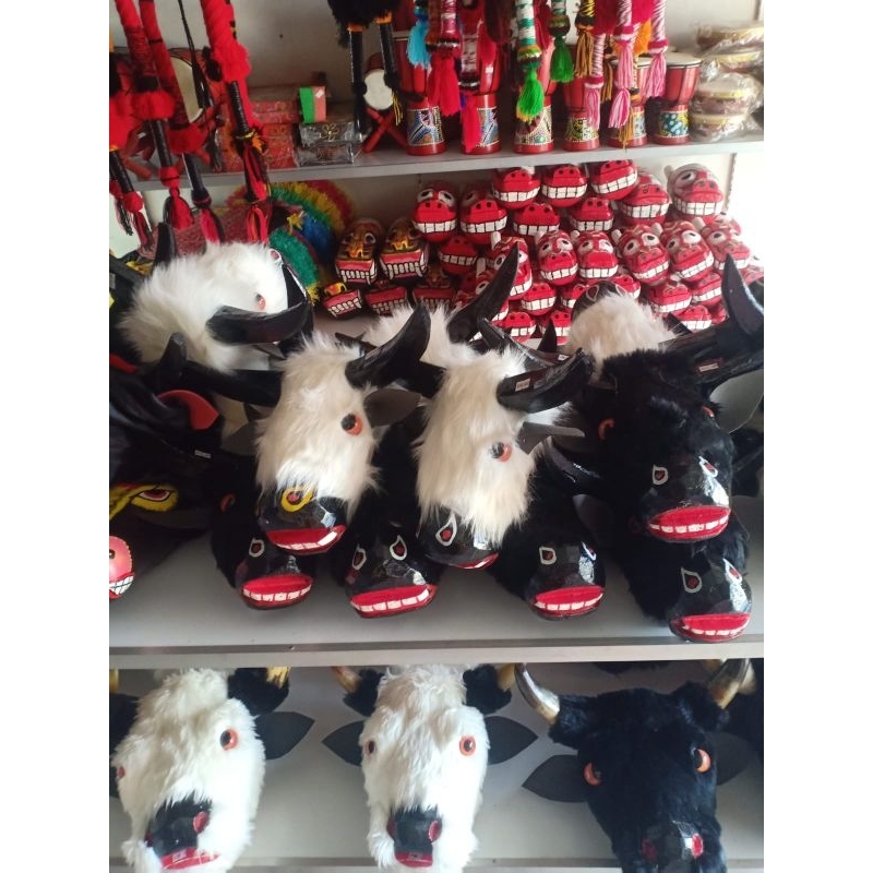 bantengan kecil mainan