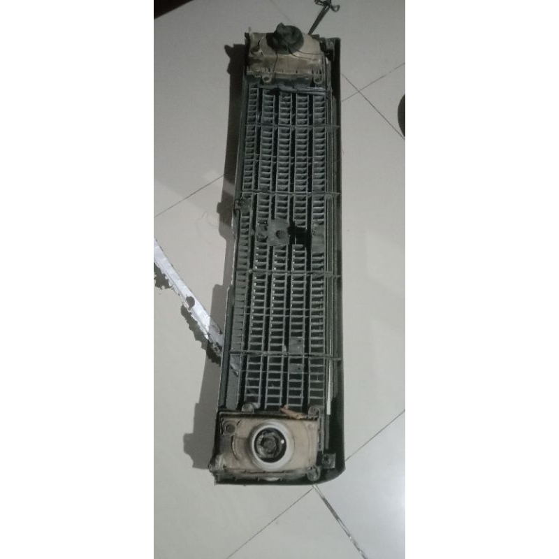 grill depan Toyota crown royal saloon