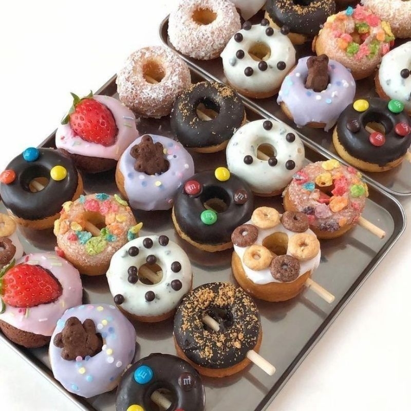 

Dondon (donat mini tusuk)