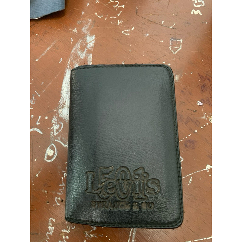 dompet levis pria ( bekas )