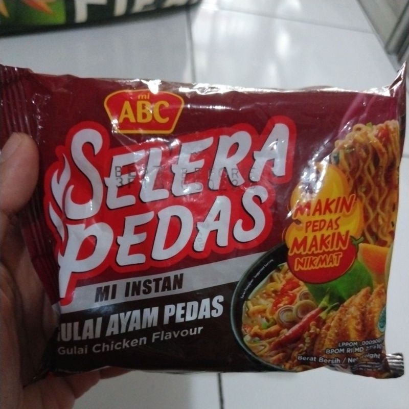 

SELERA PEDAS MI INSTAN GULAI AYAM PEDAS MIE ABC mi kuah