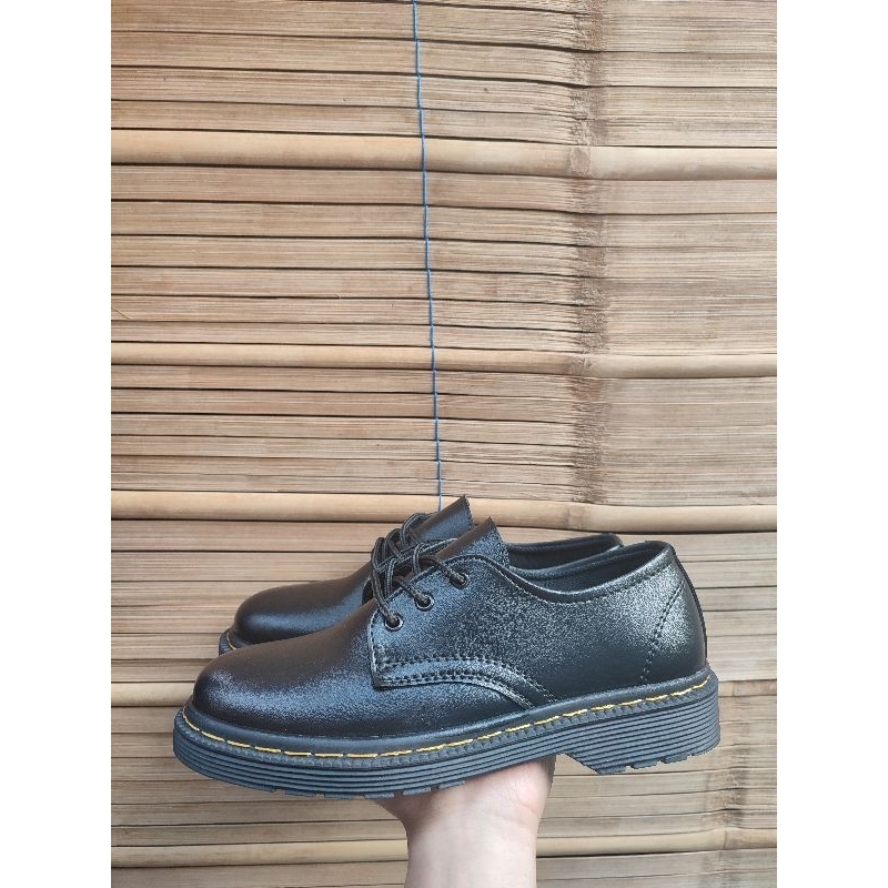 NEW DR MARTENS LOW BOOTS ORIGINAL UNISEX PRIA WANITA SEPATU DOKMAR 3 HOLE
