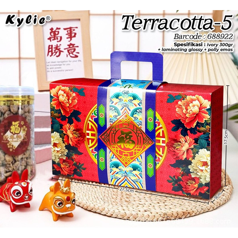 

Box Tenteng Chinese New Year Untuk 3 Tabung (Per 10pc) / Terracotta 5 Packaging Imlek. Tabung Tidak Termasuk
