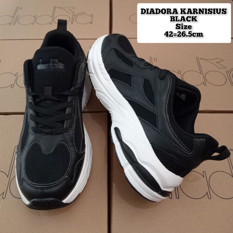 SEPATU SNEAKERS PRIA DIADORA KARNISIUS BLACK