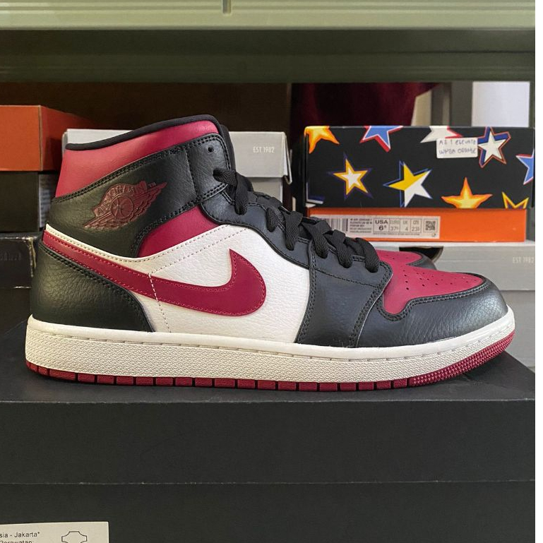 AJ 1 M1D BRED TOE