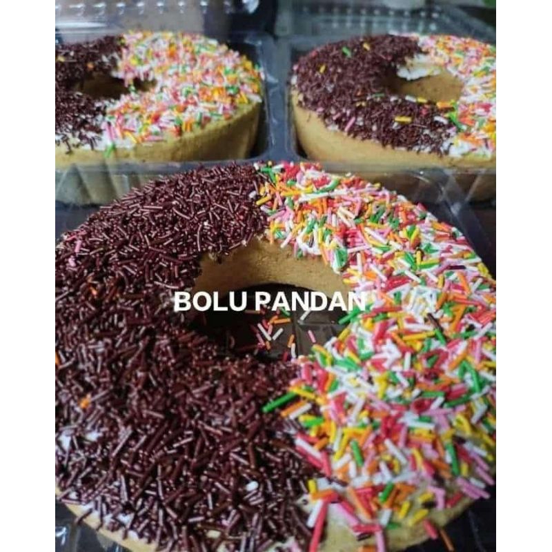 

Bolu Rasa Tape, Pandan dan Pisang Murah Ukuran Sedang Khas Medan