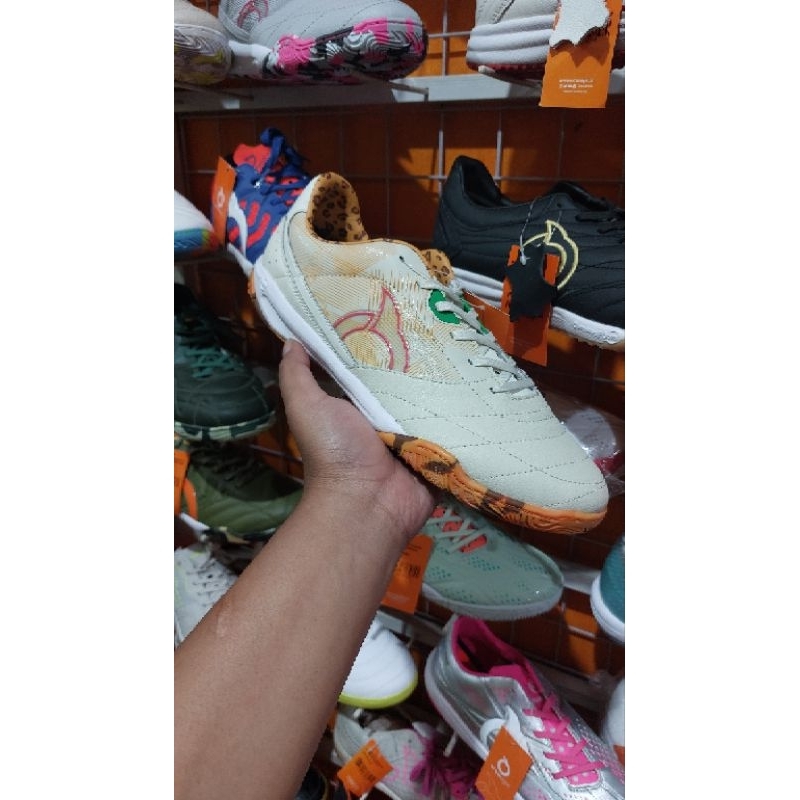 sepatu futsal ortuseight jogosala Pom purist
