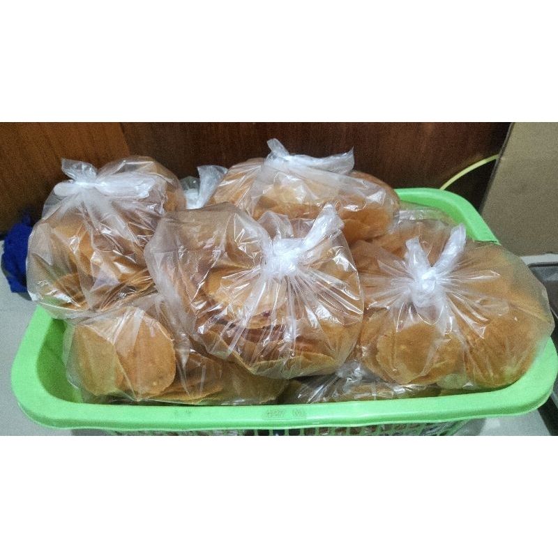 

Opak singkong mentah pedas
