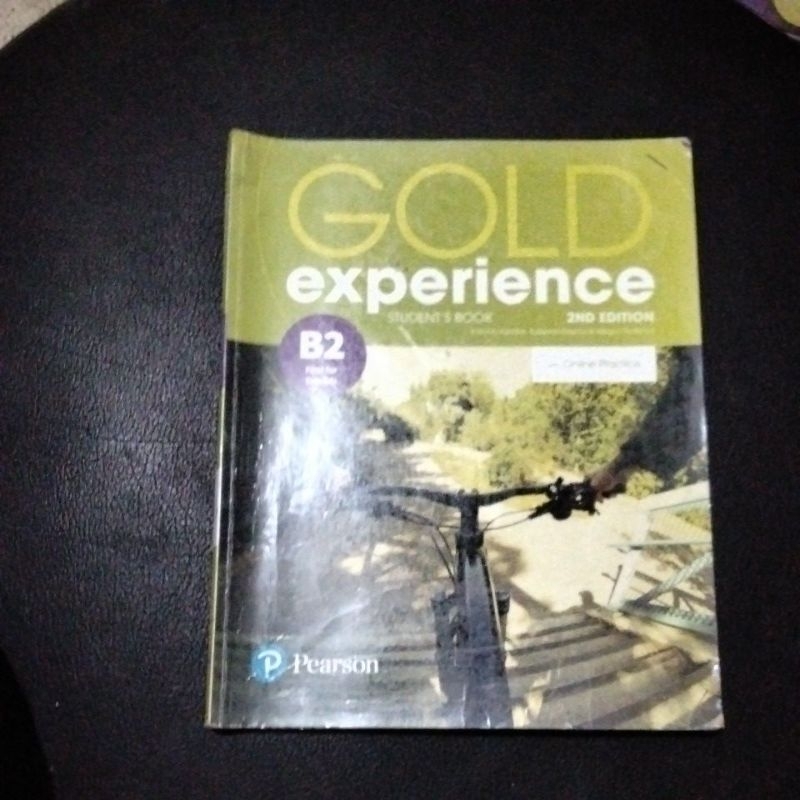 buku gold experience student book b2