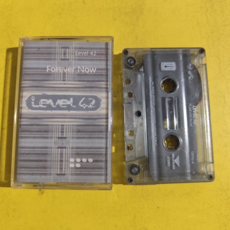 Kaset LEVEL 42 Forever Now