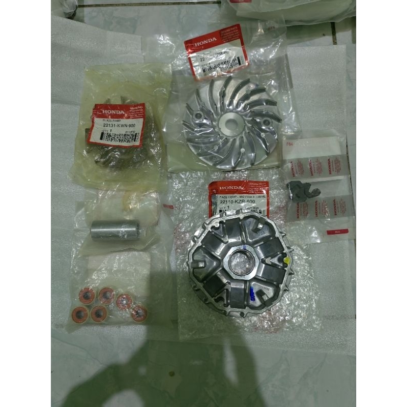 rumah roller pulley set vario 125 F1 OLD asli