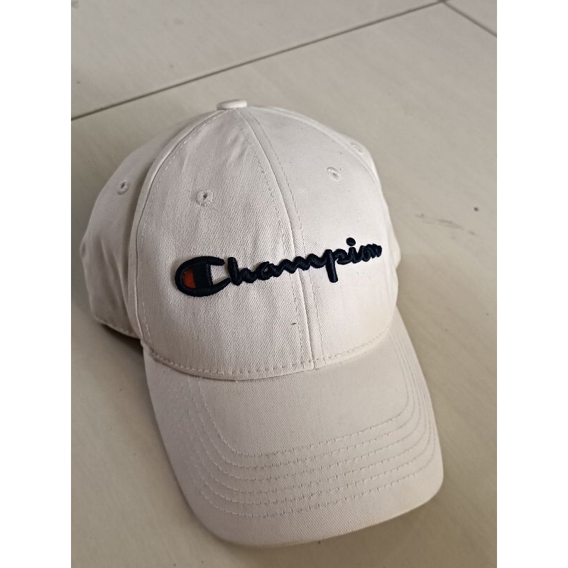 Topi champion putih Setelan besi capit. second original. preloved. bukan mlb  new era nba / nhl nfl 