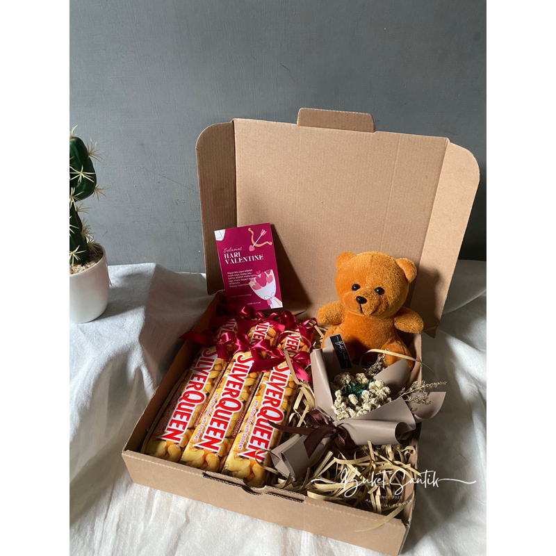 

Hampers Box, Hadiah Valentine, hadiah ulang tahun, Hampers coklat