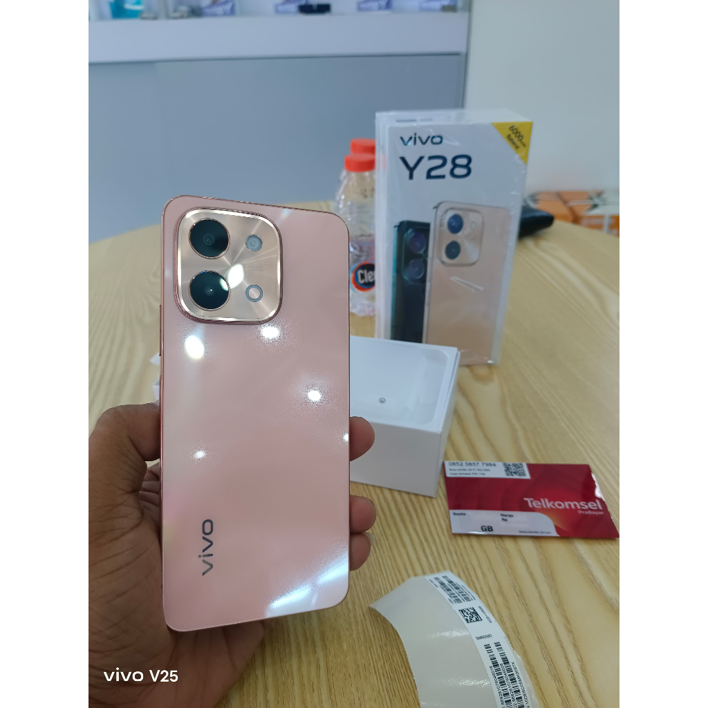 VIVO Y28 6/128 & 8/128 & 8/256