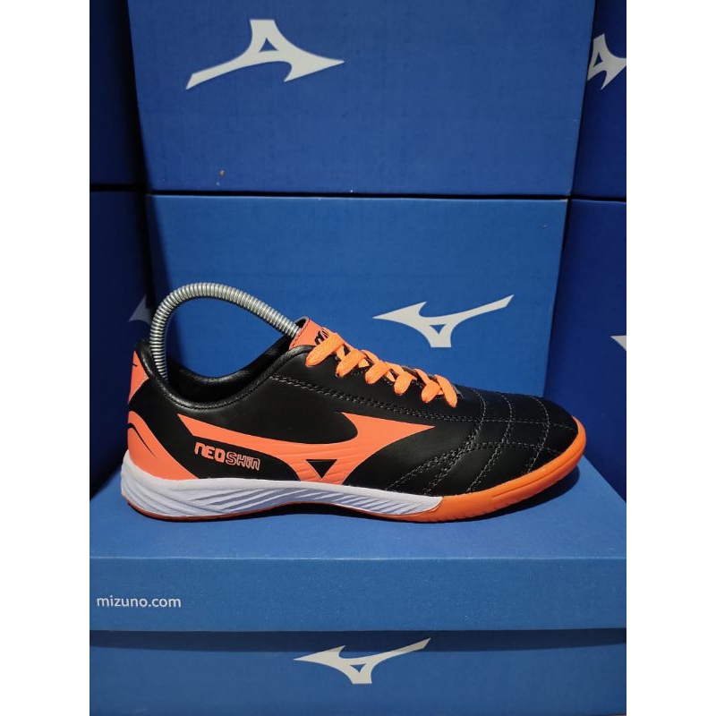SEPATU FUTSAL MIZUNO MORELIA NEO 4 PRO PRIA DEWASA COMPONEN HOME INDUSTRI SIZE 38-43 ( COD. )