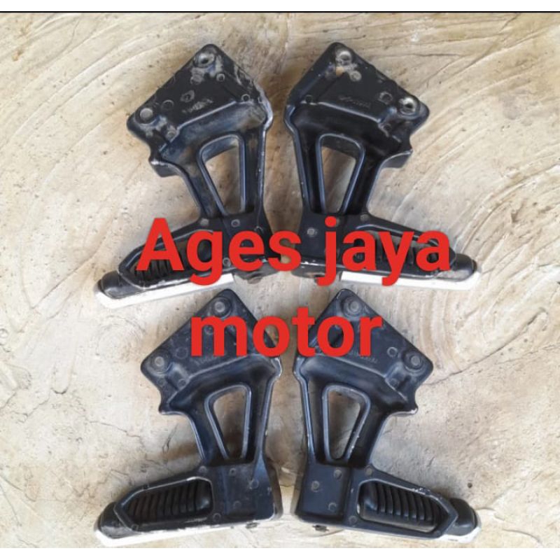 Foot step belakang 1set Suzuki Skywave original copotan