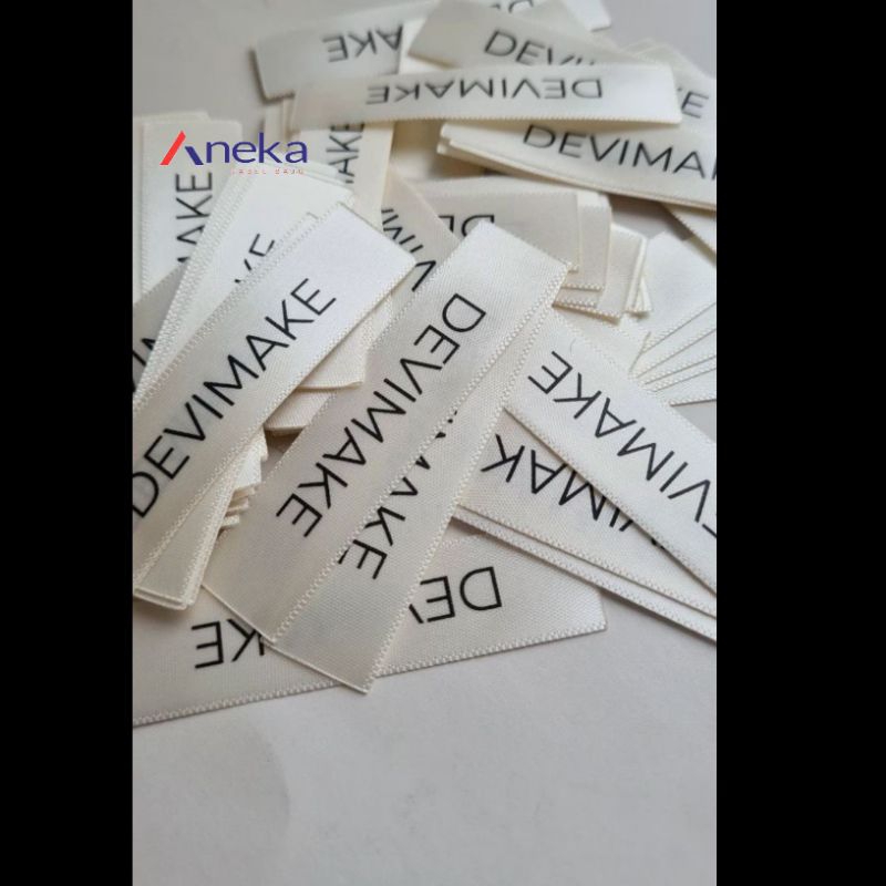 

Label Satin / Label Hijab / Label Baju .