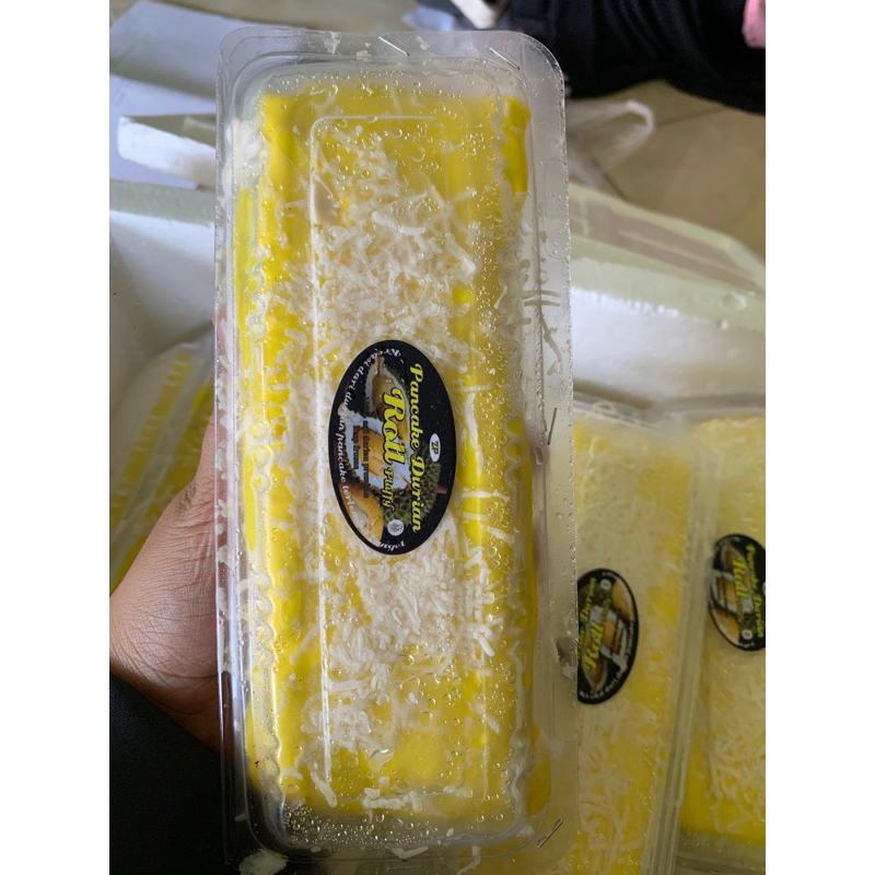 

Roll pancake durian