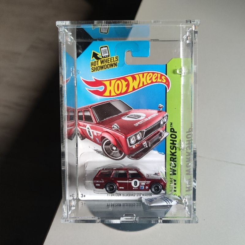 Hot Wheels Super Treasure Hunt 71 Datsun Bluebird 510 Wagon Red